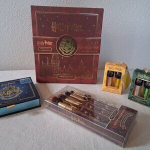 Profusion Cosmetics Harry Potter Holiday - Holiday Countdown Advent Calendar LOT